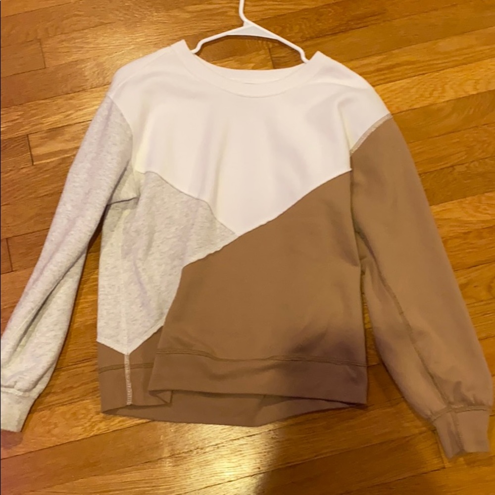 Colorblock Crewneck • Never worn but tags are off